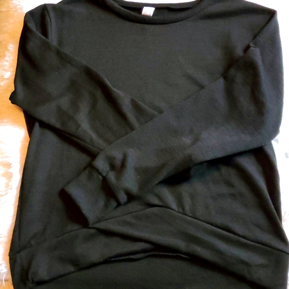 Women's black lightweight long sleeves sweatshirt
